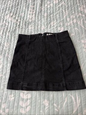Jolt Black A-Line Mini Skirt